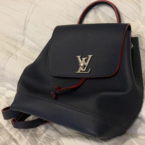 Louis Vuitton lock me backpack navy blue - Picture 1 of 3